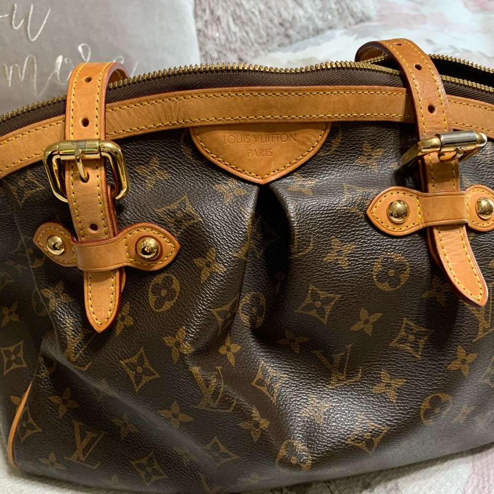 Louis Vuitton GM Trivoli shoulder handbag.